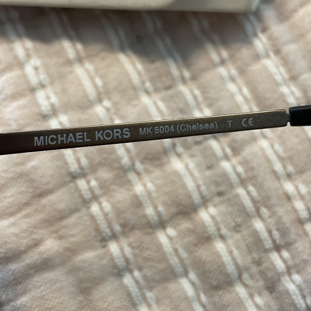 Michael Kors Sunglasses - Picture 4 of 4